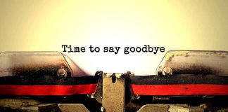 Typewriter with Time to say goodbye text.