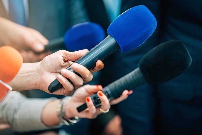 default-hero-01-1 Reporters holding colorful microphones