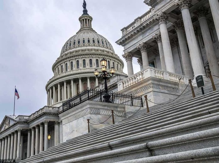 US Capitol building dome and steps