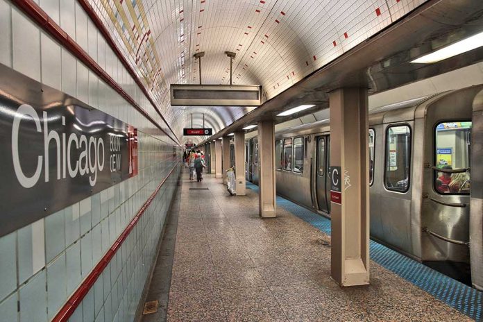 381682420 featured image Chicago subway station platform with parked train.